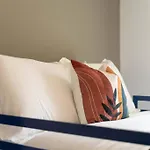 Perfectly Located-Walk To Bars- Close To Broadway